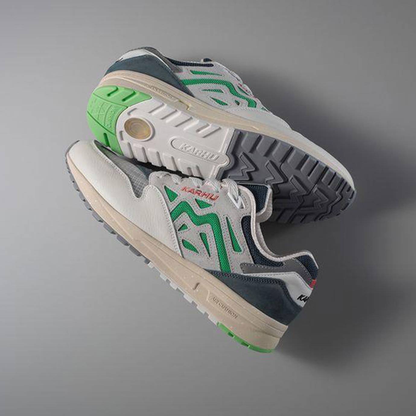 KARHU-LEGACY-96-LILY-WHITE-ISLAND-GREEN-F806065