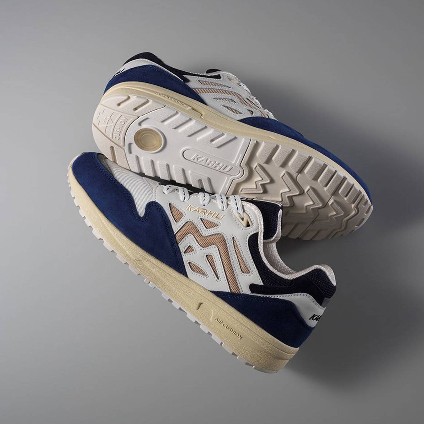 KARHU-LEGACY-96-TRUE-NAVY-IRISH-CREAM-F806064