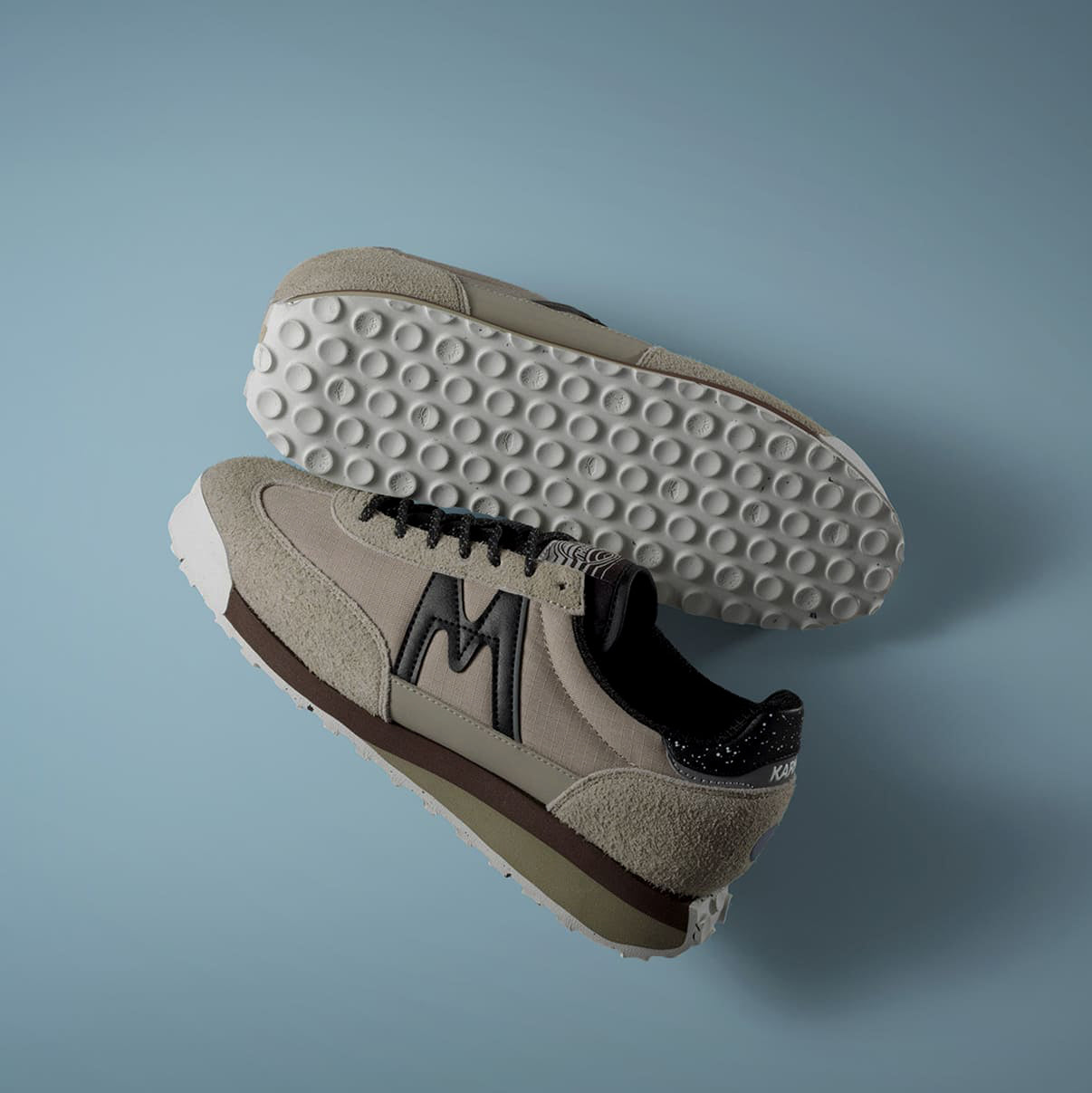 Karhu-Mestari-Control-Vintage-Kakhi-Caviar-F840014_mood