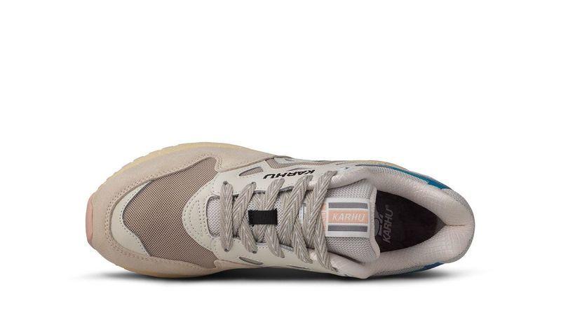 Karhu Legacy 96 - whitecap gray / silver lining