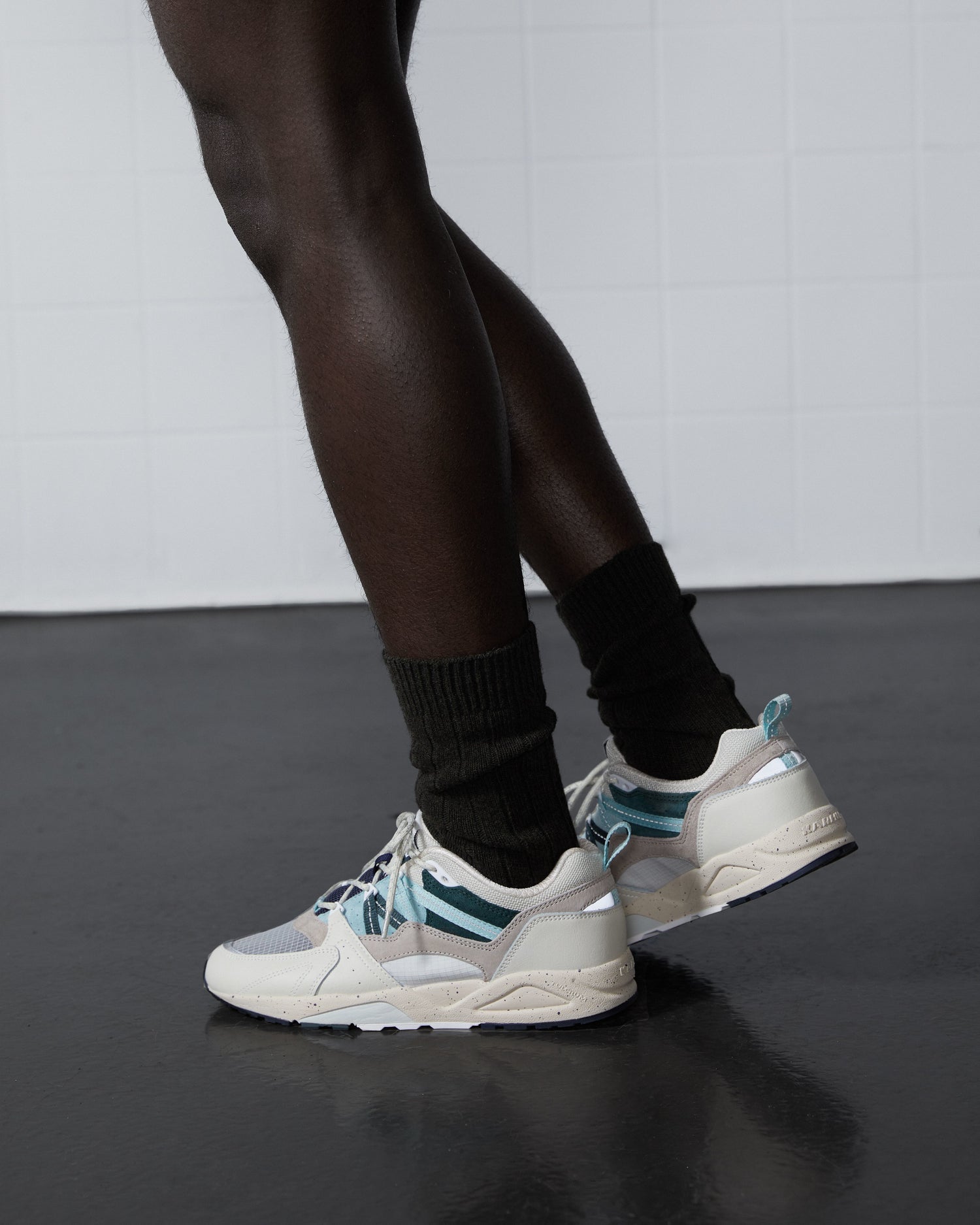 karhu Fusion 2.0 - lily white / surf spray