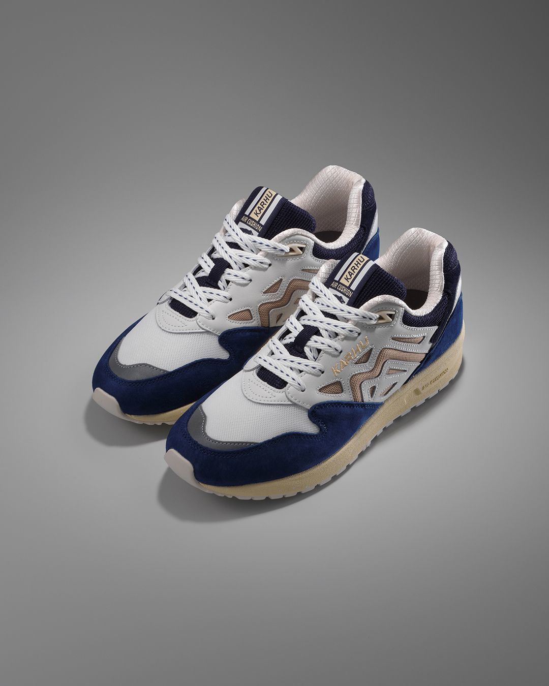 karhu Legacy 96 - true navy / irish cream