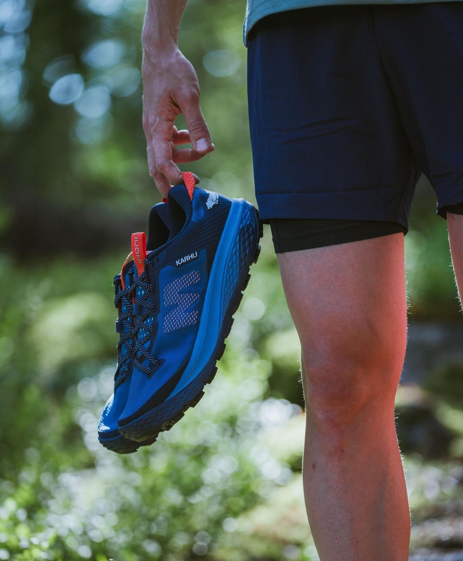 Trail running shoe heel pack loop